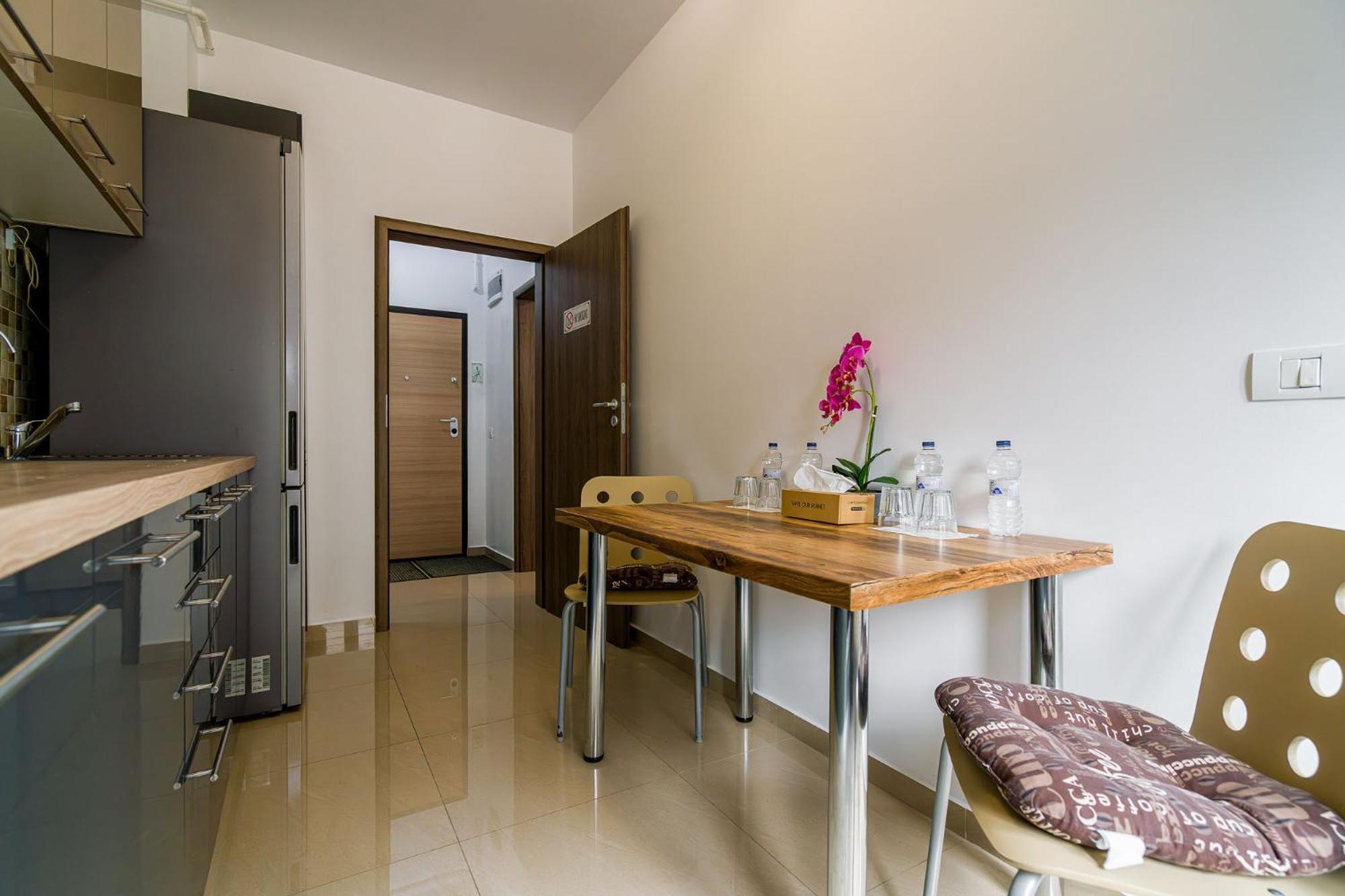 Politehnica Deluxe Apartment Bucharest Exterior photo